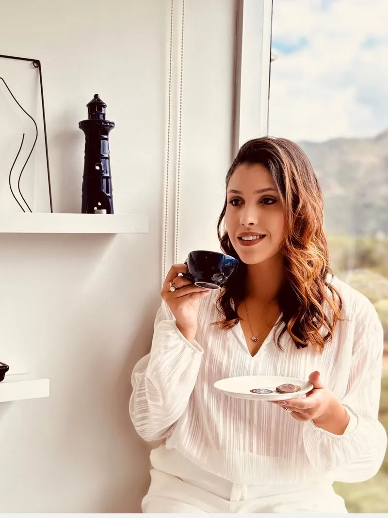 Emanuelle Mendes no consultório